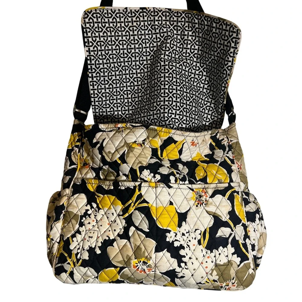 Vera Bradley Quilted Messenger Diaper Bag Tote‎ in Dogwood Print (Retired), NWOT